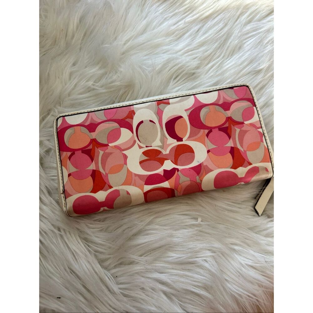 COACH Daisy Kaleidoscope Print "Emma" Wallet(RARE) vintage